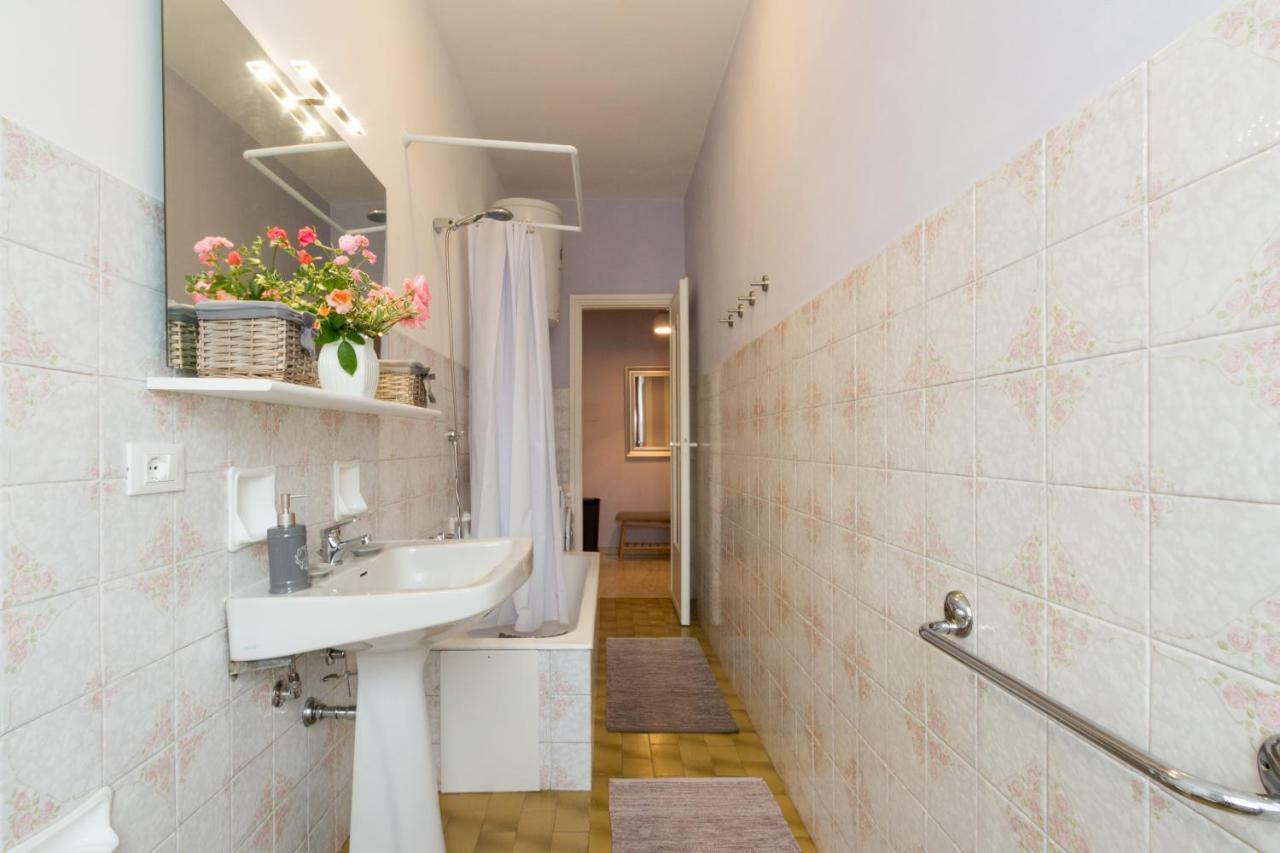 Apartamento Bilocale Centro Biella Exterior foto